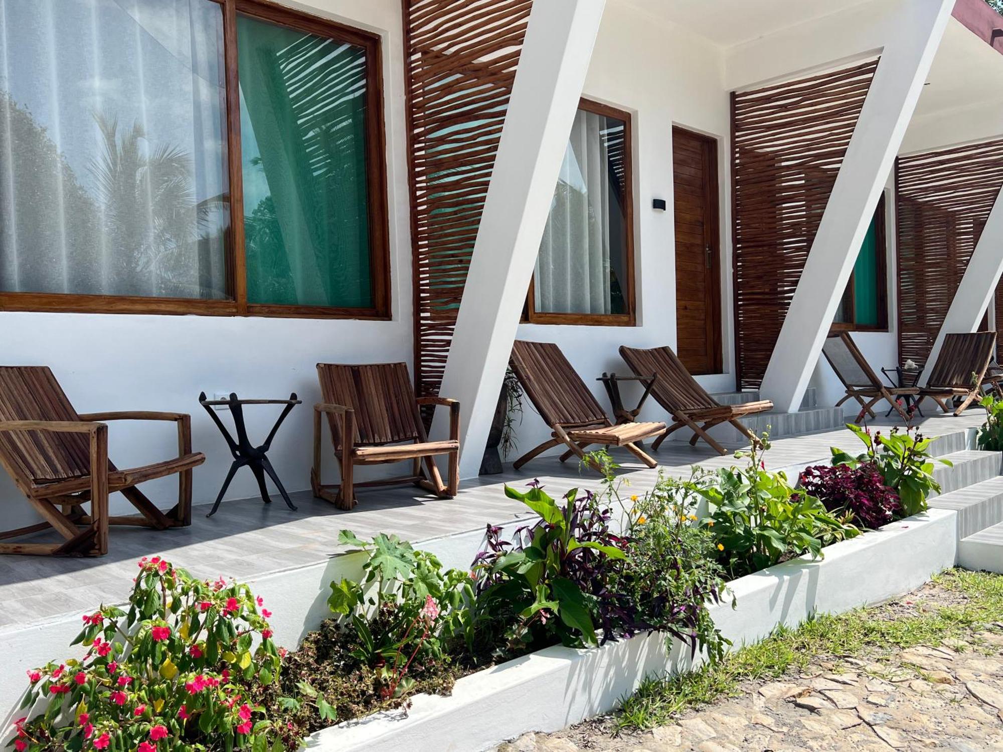 Bed and Breakfast New Giraffe House Виланкулос Экстерьер фото